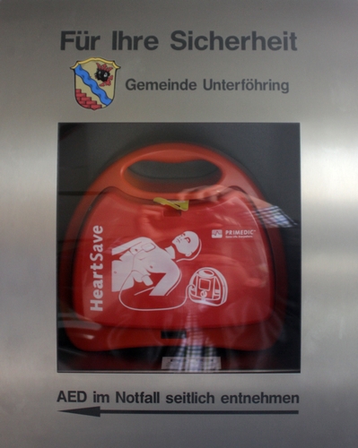 Bild eines der öffentlichen AED in Unterföhring